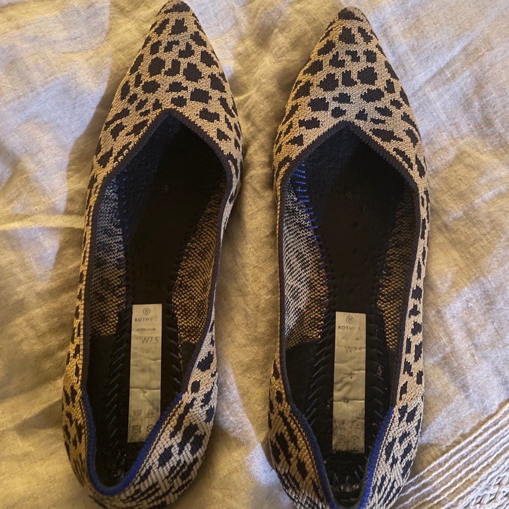 Rothys the point leopard animal print